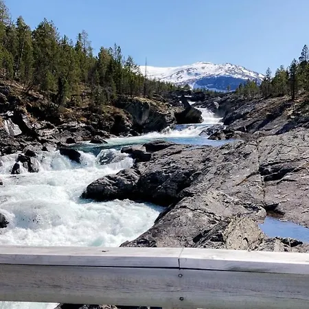 Cozy At The Gateway To Jotunheimen * Vaga
